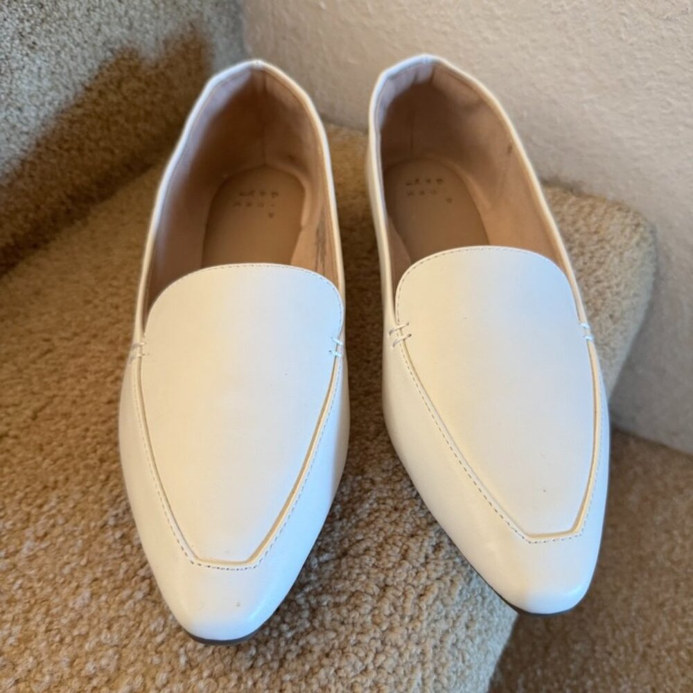 NWOT A New Day Ivory White closed toe Flats Size 8 #06